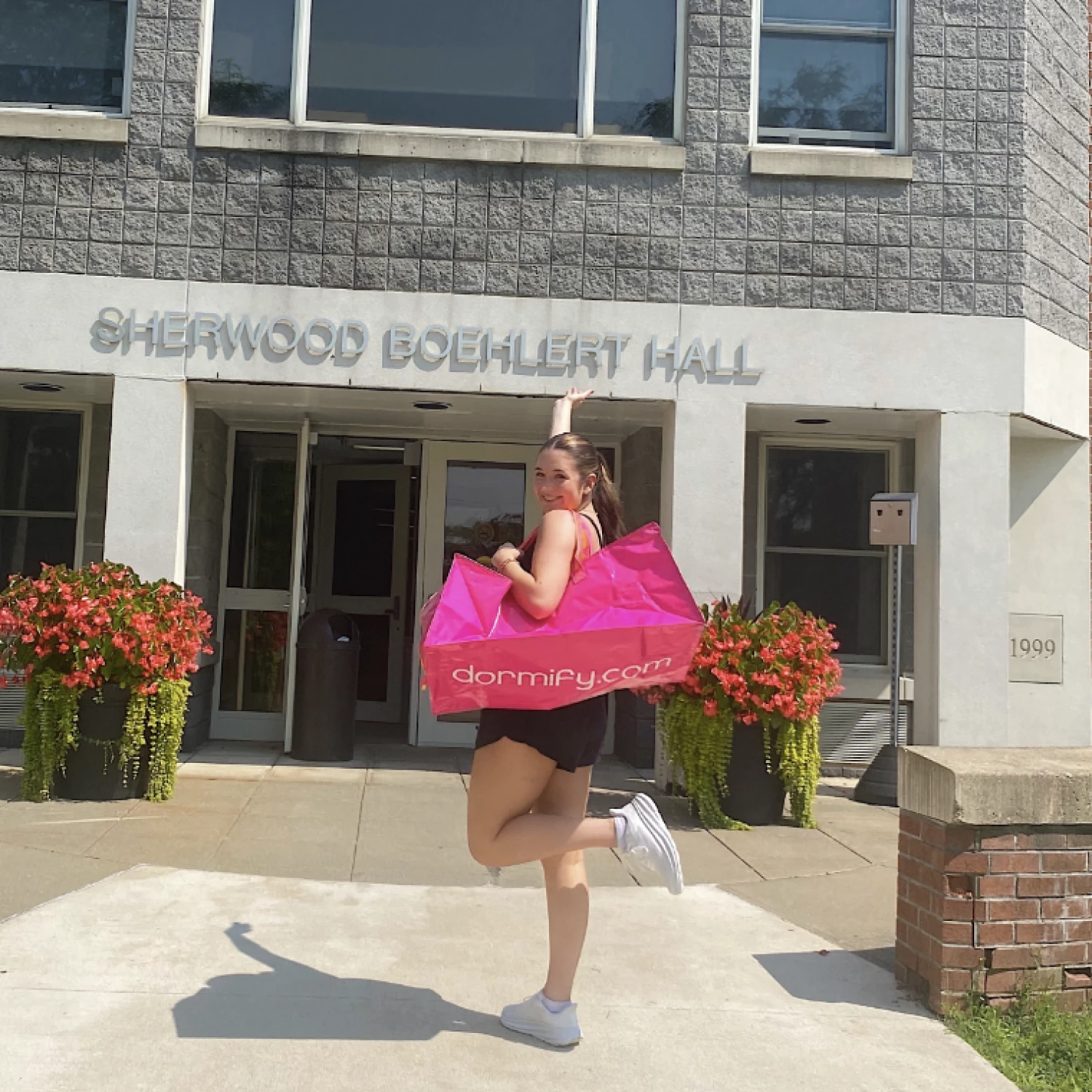 Dormify Storage Duffle Bag 18 Dormify Storage Duffle Bag - Image 16