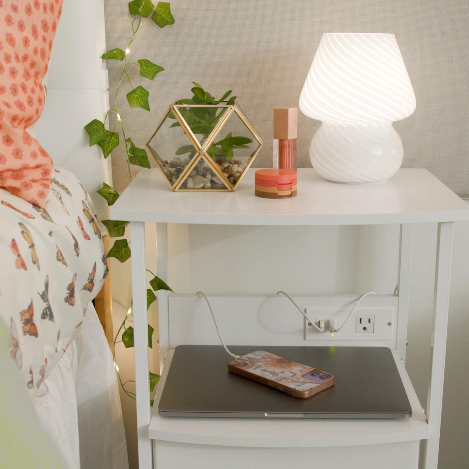 Sutton Charging 3-Drawer Cart On Wheels 19 Sutton Charging 3-Drawer Cart On Wheels - Image 17